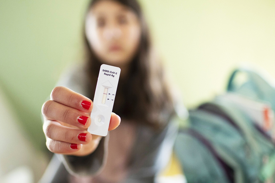 Sachsen setzt auch im Herbst wieder auf das Testen an den Schulen, um das Risiko einer Corona-Ansteckung beherrschbar zu machen.