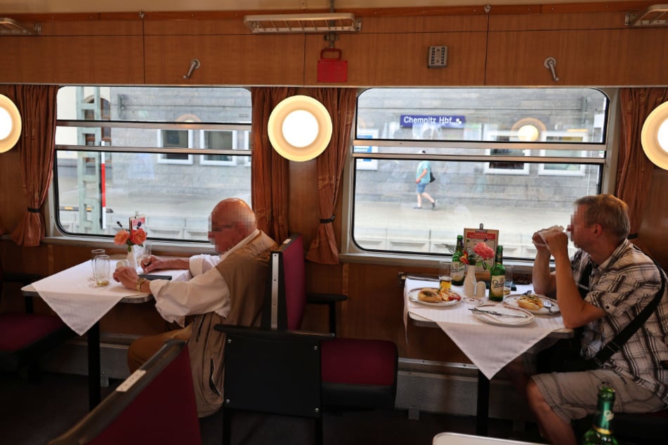 Nach der Restaurierung könnte der Zug in Kappel auch innen wie sein Schwesternzug aussehen.