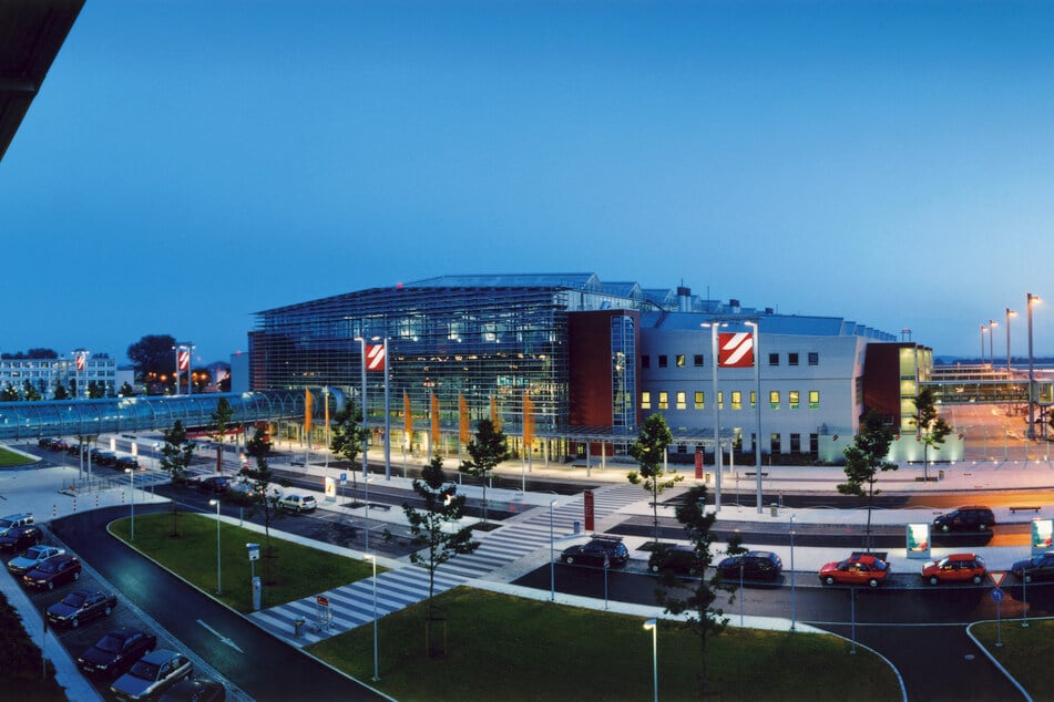 Der Flughafen Dresden hängt seit Jahren in den Miesen.