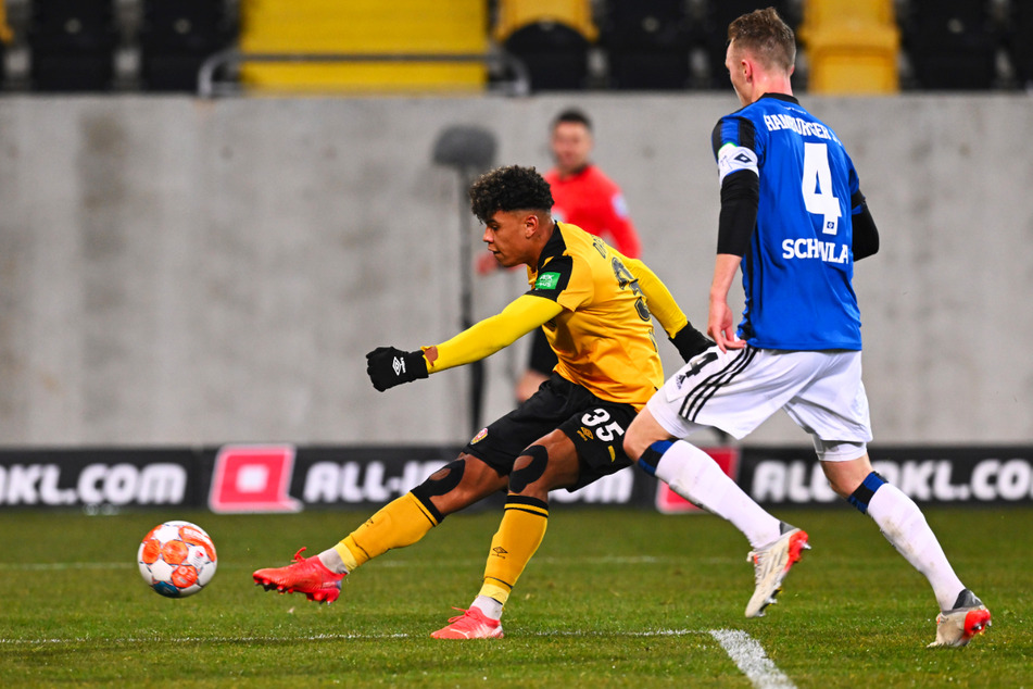 Wie hier Kapitän Sebastian Schonlau (27, r.) kamen die Rothosen im Spiel gegen Dynamo Dresden gerade defensiv oft einen Schritt zu spät.
