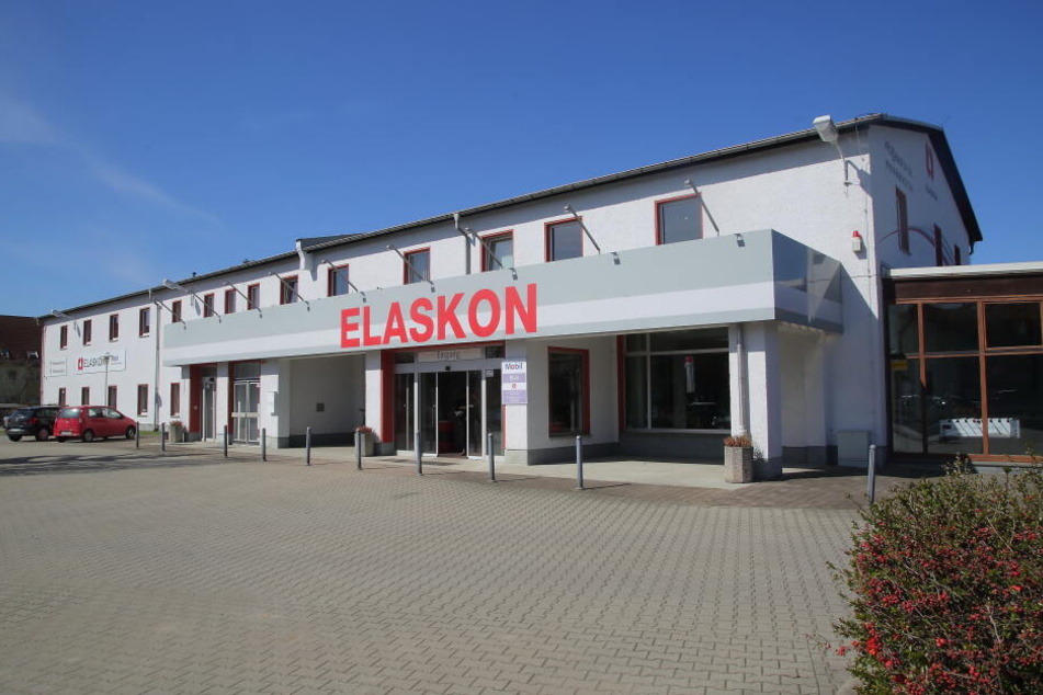 Elaskon stellt jährlich rund 7 800 Tonnen Schmierstoffe, Trennmittel, Korrosions- und Pflegemittel her.