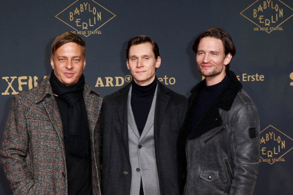 Auch die Schauspielgrößen Tom Wlaschiha (v.l.), Rick Okon und August Wittgenstein kamen zur Weltpremiere im Zoo-Palast.