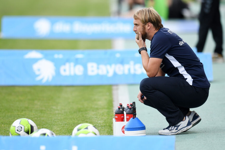 Der Trainer von 1860 vermisste die Rückendeckung der Löwen-Bosse und entschloss sich zu dem drastischen Schritt. (Archivbild)