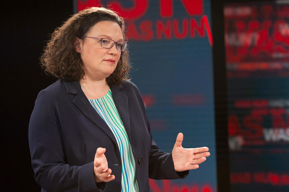 In Partei und Fraktion waren die Sozialdemokraten zuletzt mit Andrea Nahles (48, SPD) auch weniger zufrieden.