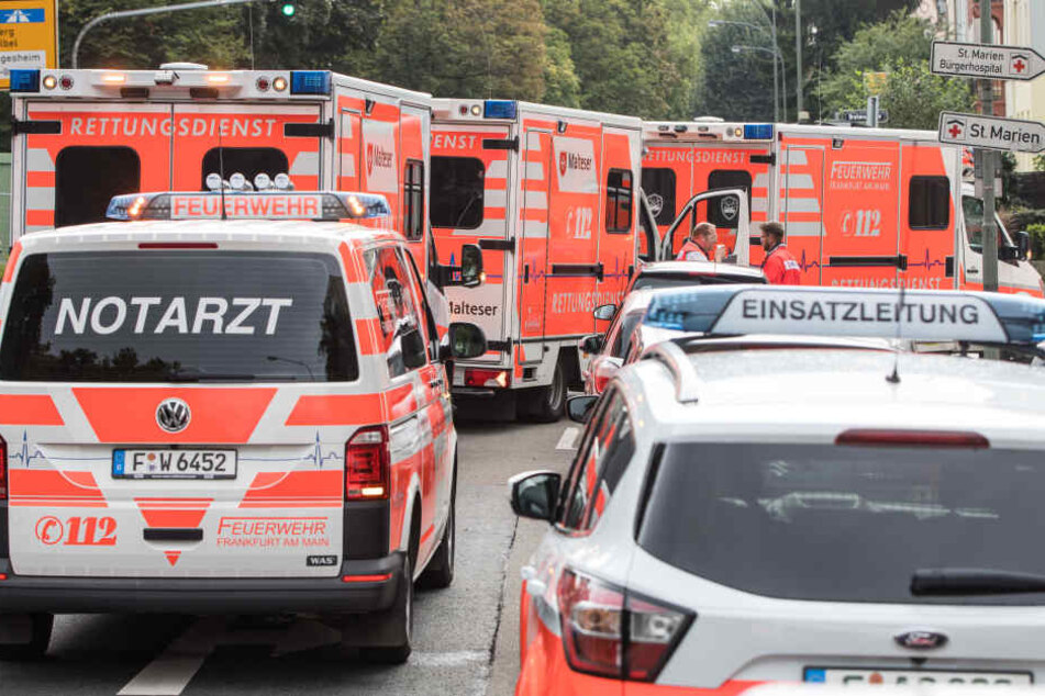 Das Mädchen wurde schwer verletzt ins Krankenhaus gebracht. (Symbolbild)