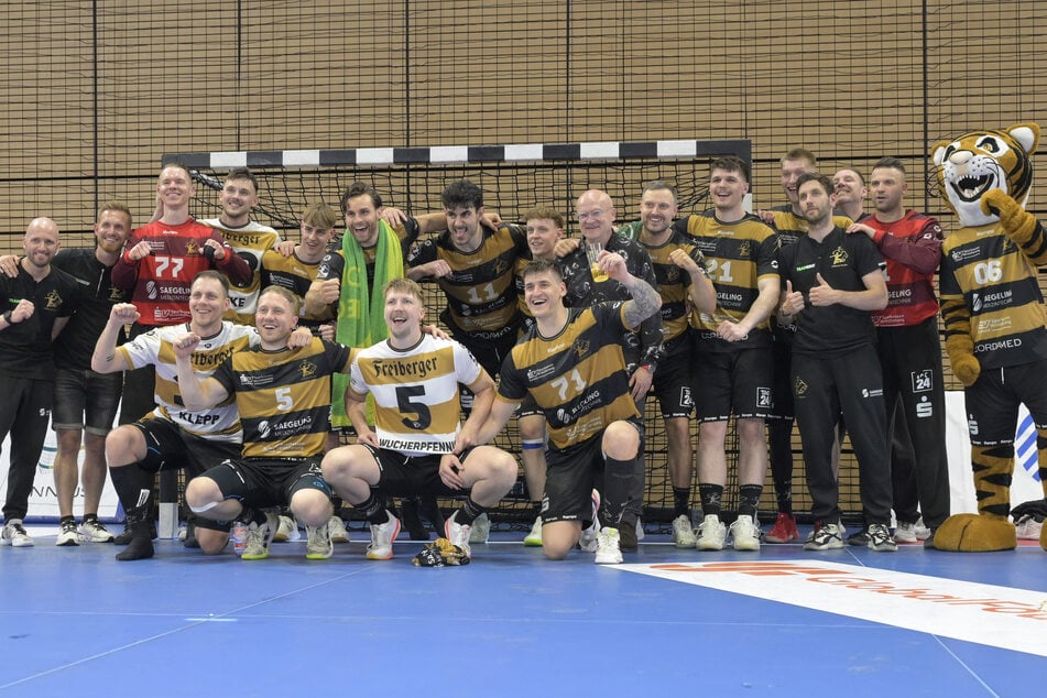 Auch wenn der große Traum knapp verpasst wurde. Nach dem dritten Platz und der historisch besten Saison des HC Elbflorenz gab es bei den Tigern viel Grund zur Freude.
