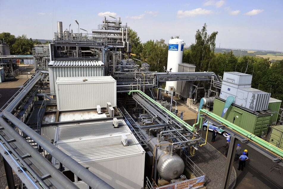 An der TU Bergakademie Freiberg gibt es eine Anlage für syntetischen Kraftstoff.
