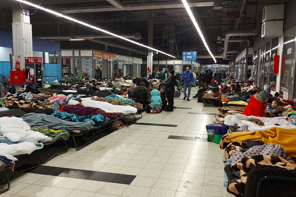 Das Flüchtlingszentrum in Przemyśl befindet sich in einem ehemaligen Einkaufszentrum.