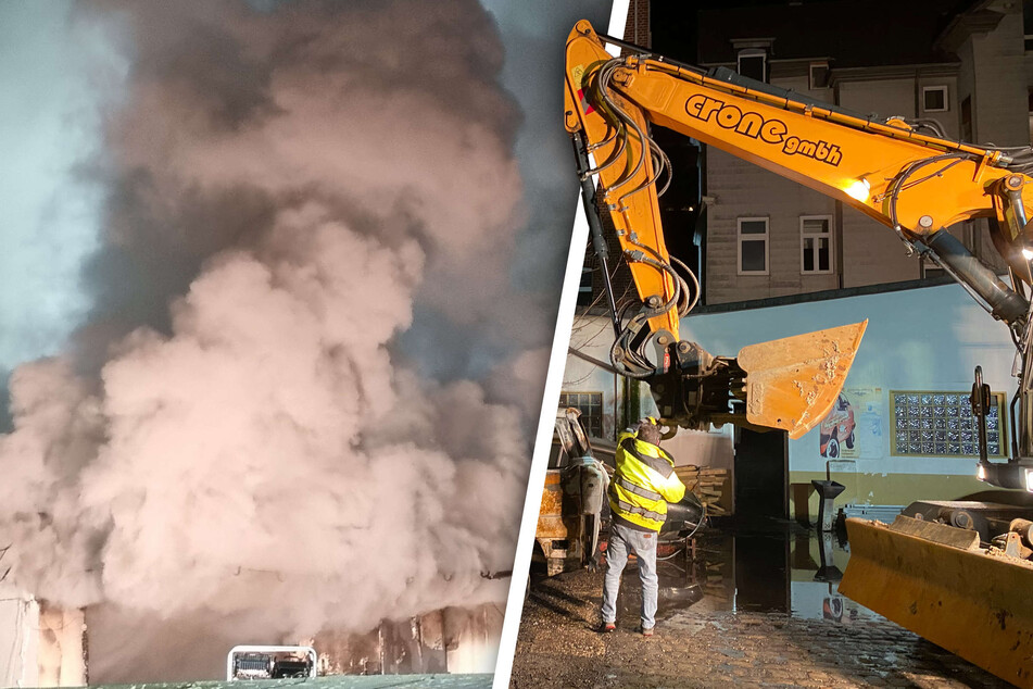Feuerwehr im Großeinsatz: Werkstatt steht lichterloh in Flammen, Bagger muss anrücken