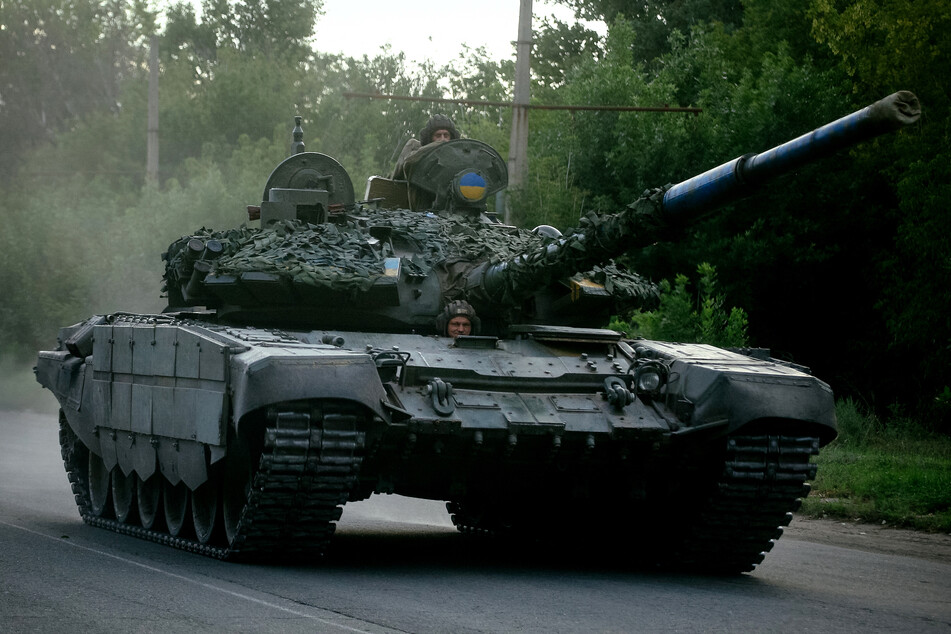 Ein ukrainischer Panzer im Gebiet Donezk.
