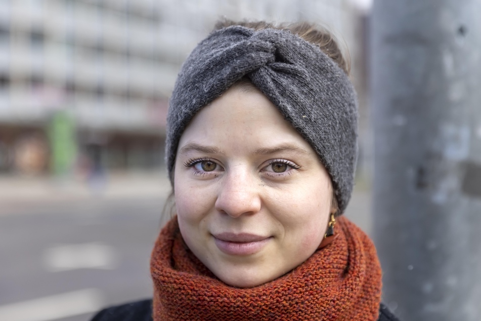 Lisa-Mareike Braumüller (25) will mit der Protestaktion Autofahrer zum Nachdenken anregen.