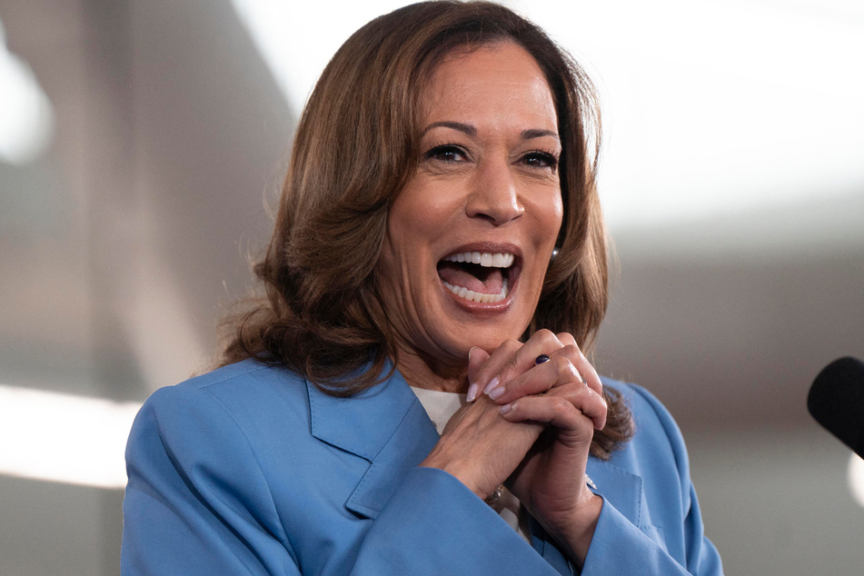 Kamala Harris took her surging US presidential campaign on a battleground bus tour Sunday, before heading to the Democratic National Convention.