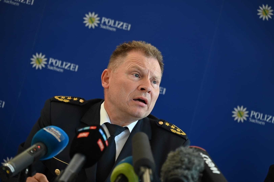 Chemnitzer Polizeipräsident Carsten Kaempf (55) auf der Pressekonferenz am Mittwoch.