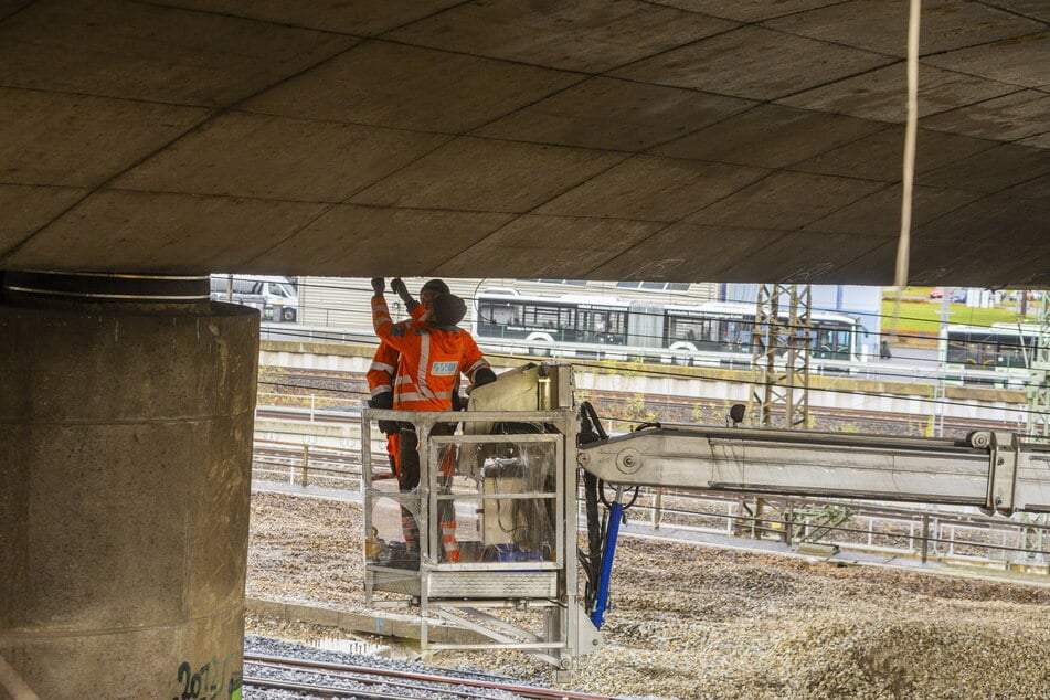 Schon Ende November waren Mitarbeiter vom Ingenieurbüro "Marx Krontal Partner" an der Budapester zugange. (Archivfoto)