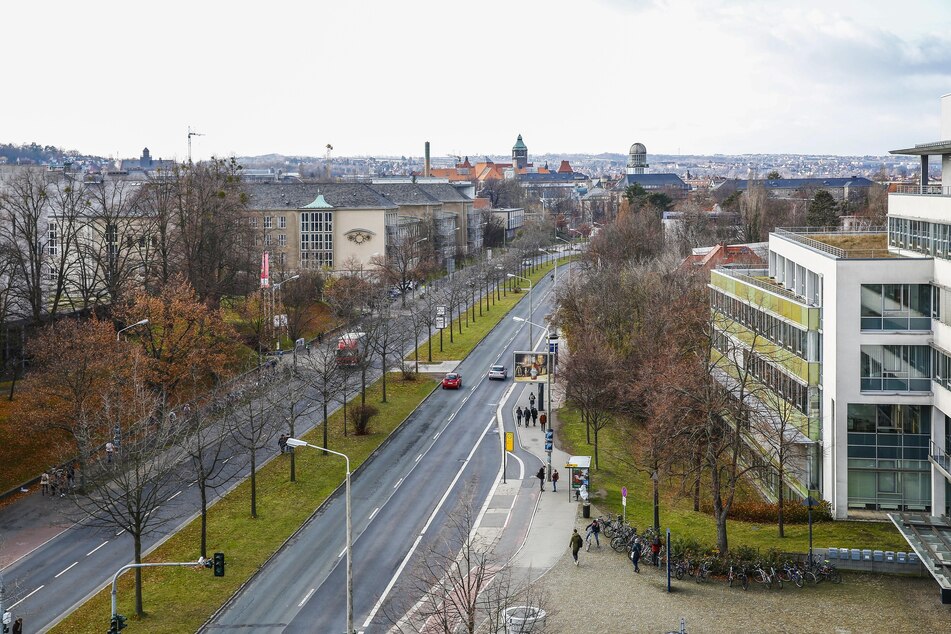 Die Diebe brachen in die Gebäude der TU Dresden am Zelleschen Weg ein.