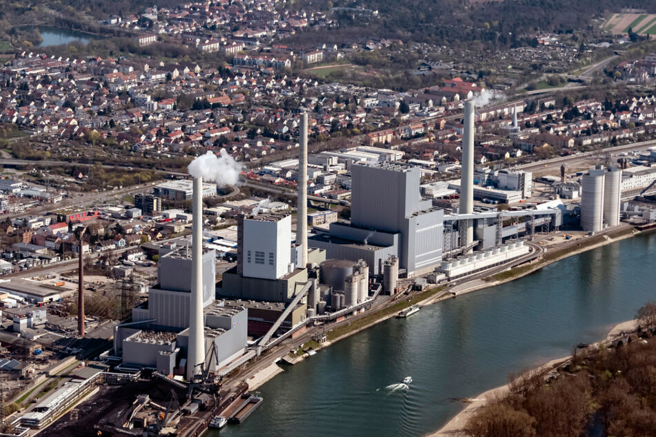 In Mannheim (im Bild das Großkraftwerk) lebten Ende Juli 309.119 Menschen.
