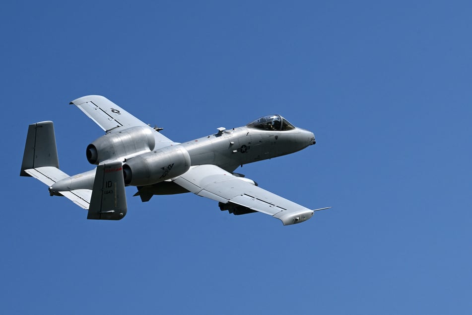 Auch Bodenkampflugzeuge vom Typ A-10 Thunderbolt II wurden in den Nahen Osten verlegt.