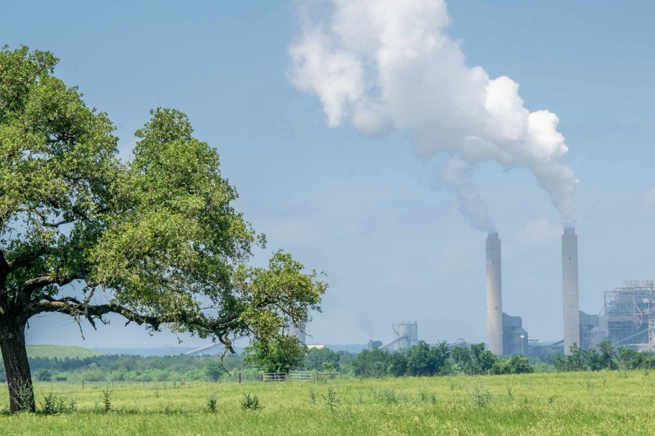 Trump administration to roll back power plant regulations enacted by Biden and Obama