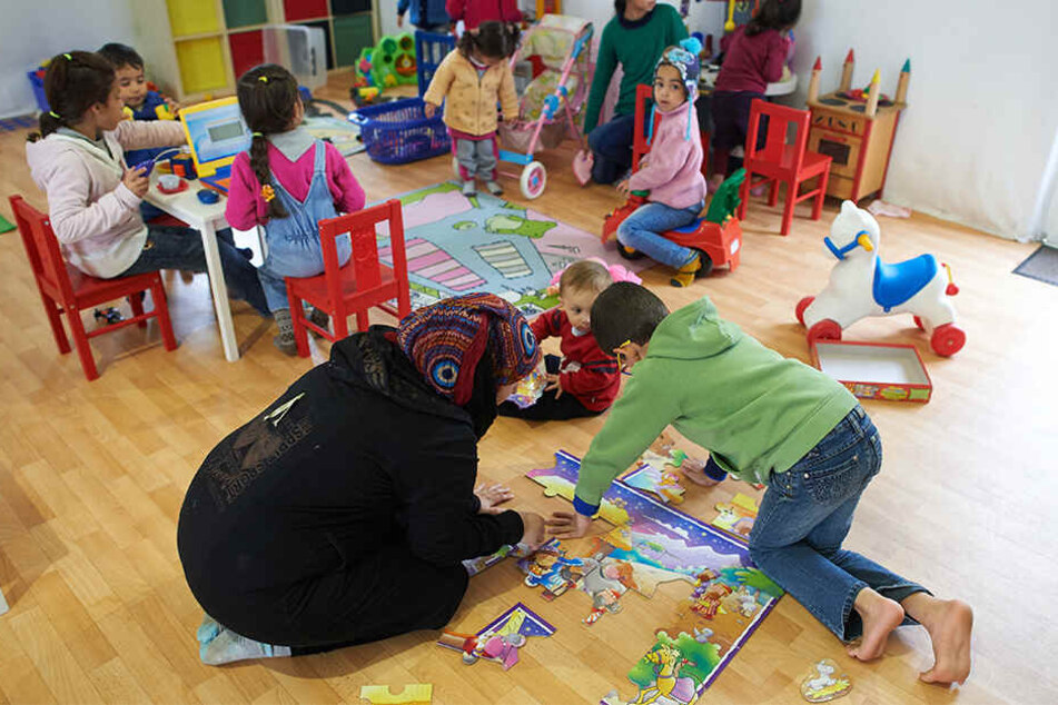 Ab sofort gibt es ein abgespecktes Bildungsangebot für Flüchtlingskinder in Erstaufnahmeeinrichtungen.