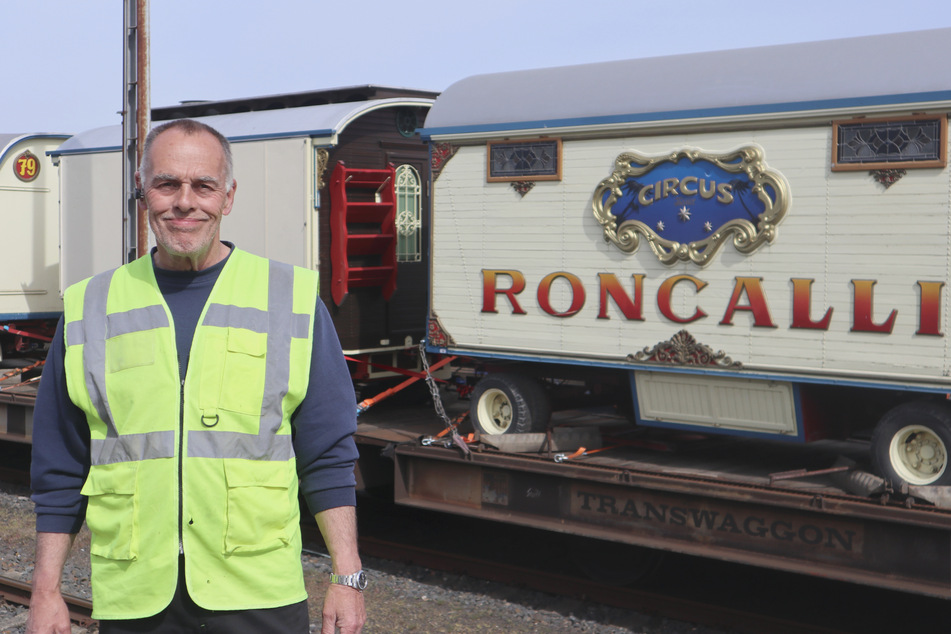 Europas letzter Verlademeister Steve Jones ist stolz, seit 26 Jahren Teil der Roncalli-Zirkus-Familie zu sein.