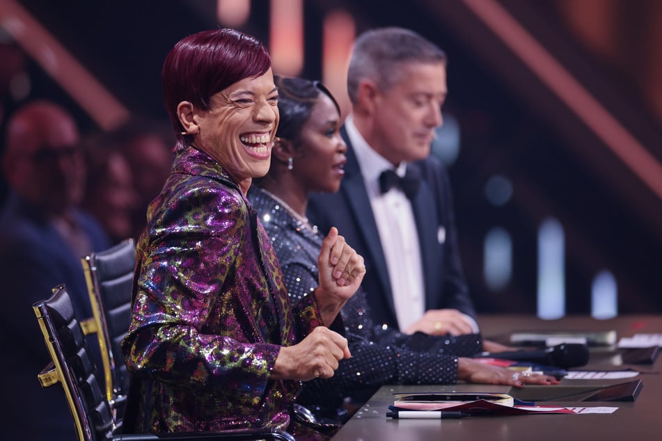 Jorge González (58, l.), Motsi Mabuse (44) und Joachim Llambi (61) werden die Internet-Bekanntheit für seine Darbietungen bewerten.