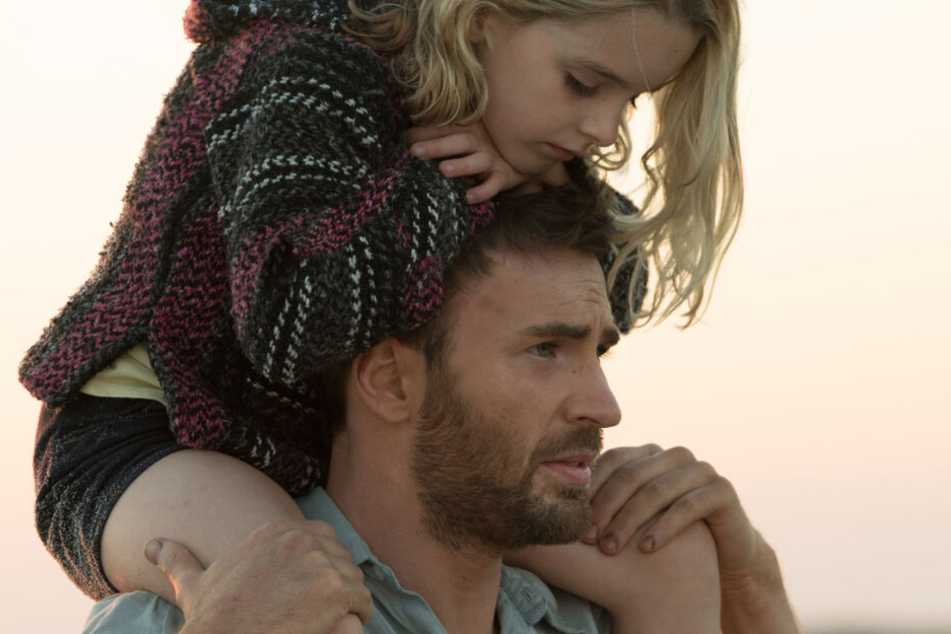 Chris Evans spielt im Film Frank, der seine hochbegabte Nichte Mary (Mckenna Grace) bei sich aufnimmt.