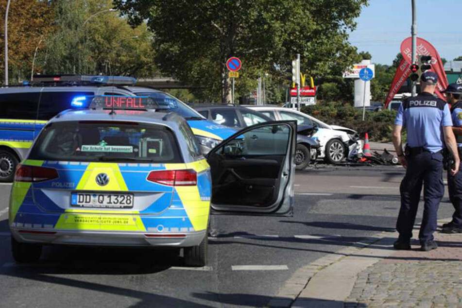 Die Polizei ermittelt zur genauen Unfallursache.