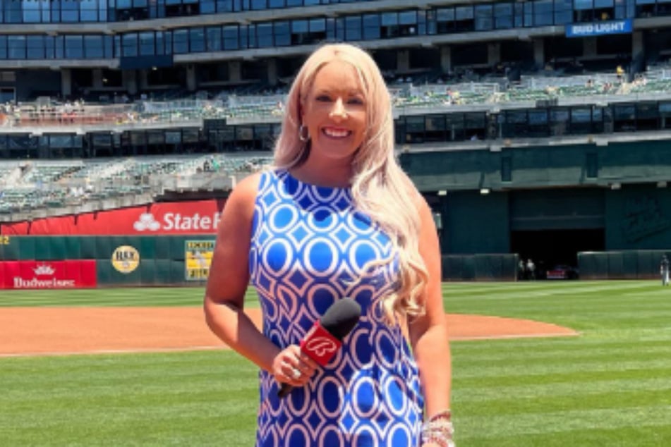 Nahm den Baseball-Volltreffer mit Humor: TV-Reporterin Audra Martin.