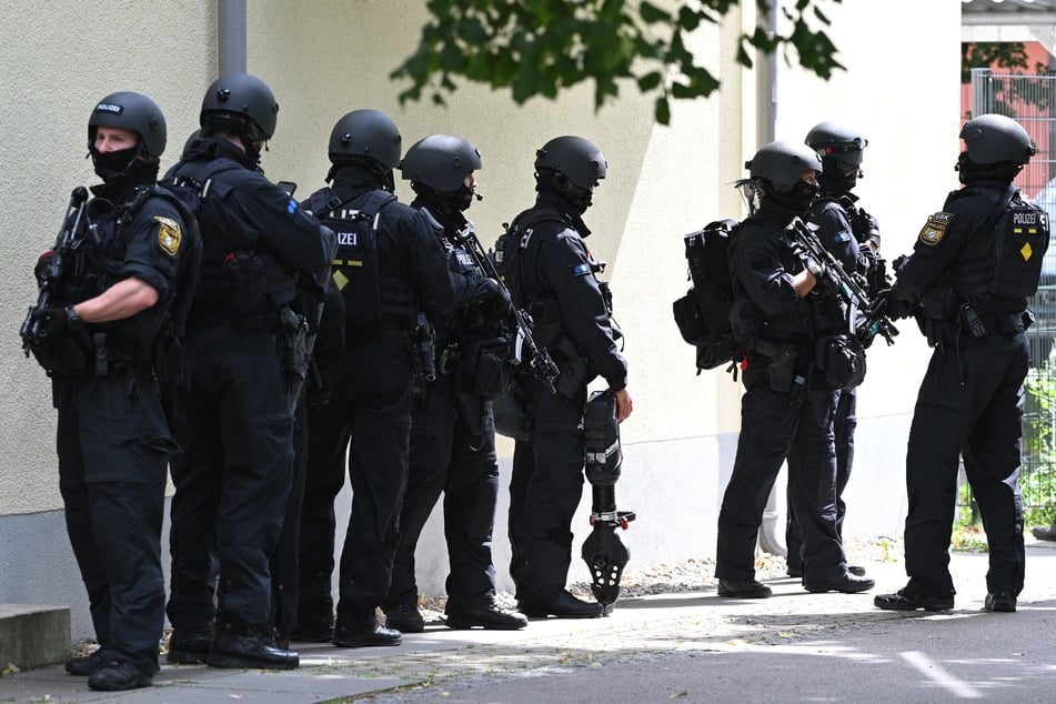 Die Polizei war mit einem Großaufgebot vor Ort.