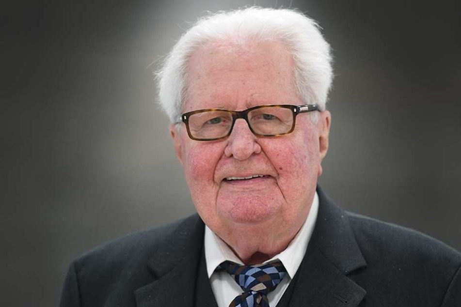 Hans-Jochen Vogel (91).