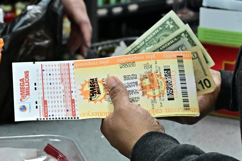 Winning ticket sold in California for Mega Millions $1.22 billion lottery