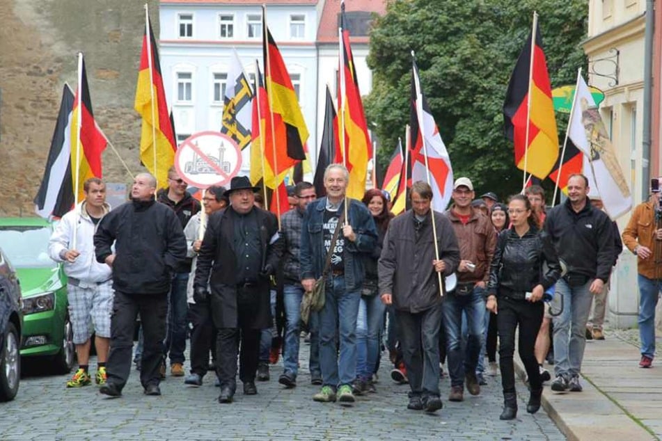 Etwas mehr als 50 Menschen nahmen an der rechten Demo teil.