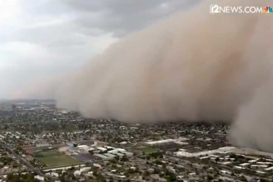Extrem-Wetter in Phoenix: Ein riesiger Sandsturm wälzte sich über die Stadt.