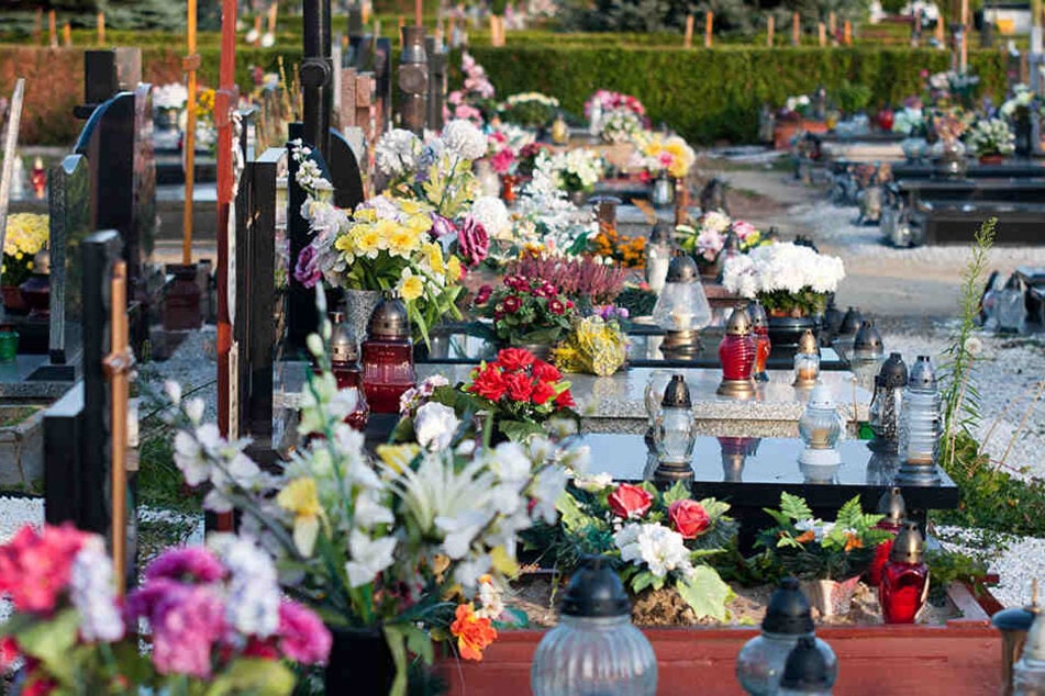 Am vergangenen Donnerstagabend kam es zu einem Schusswaffengebrauch auf einem Friedhof im nordrhein-westfälischen Bochum.