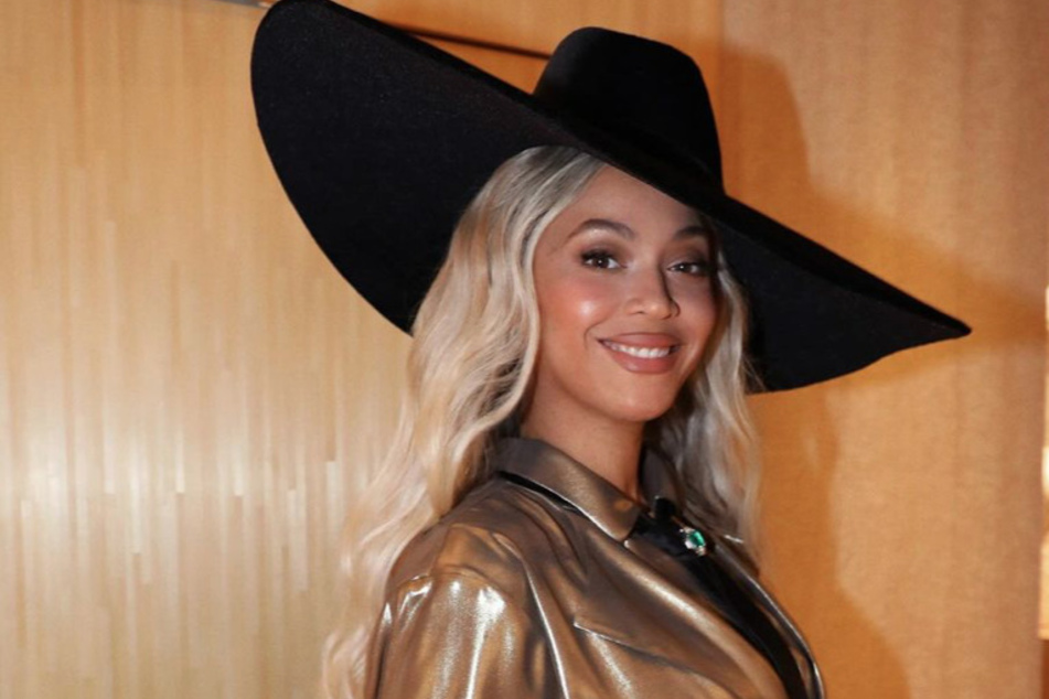 Beyoncé didn't hold back her vengeance in the fiery Jolene cover on Cowboy Carter.