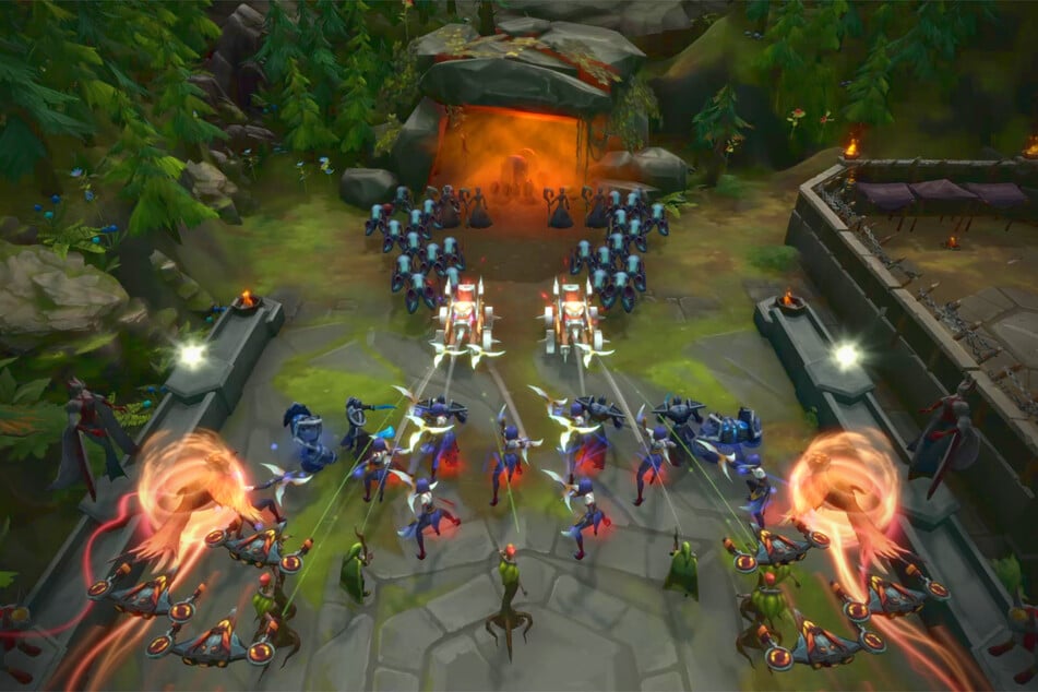 Legion TD 2 mixes the core features of tower defence and auto chess by dropping in units to fight enemy minions.