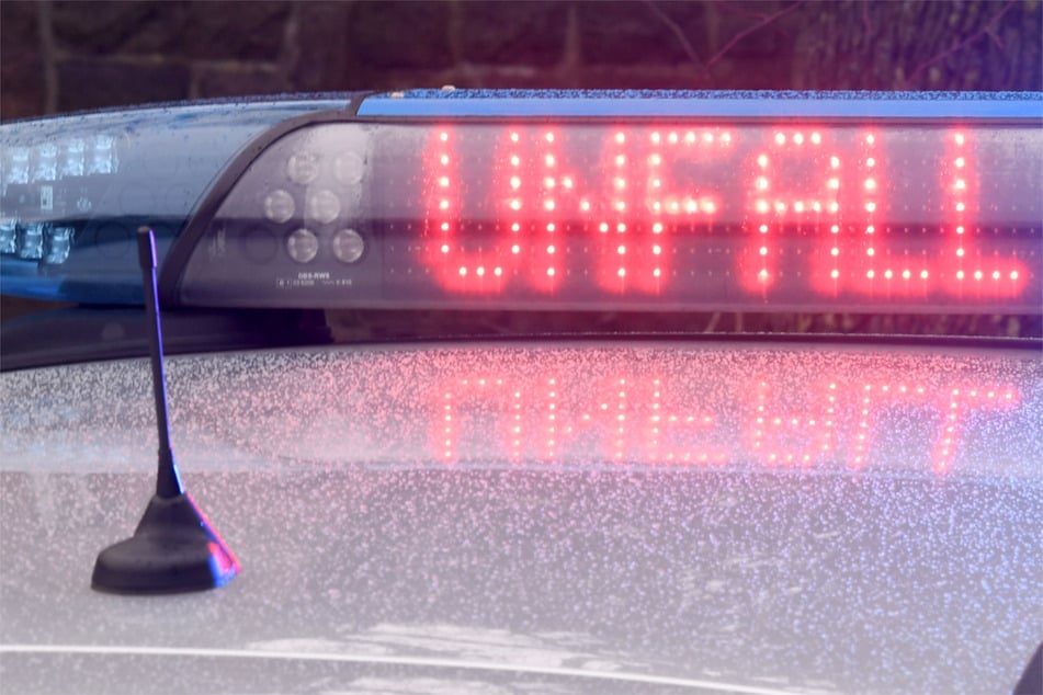 Tödlicher Unfall zwischen Lkw und Auto: 85-Jähriger stirbt in Klinik