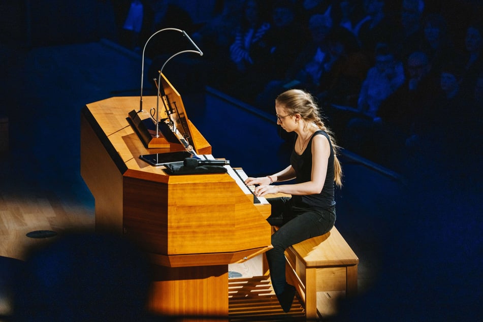 Star-Organistin Anna Lapwood (30) im Kulturpalast.