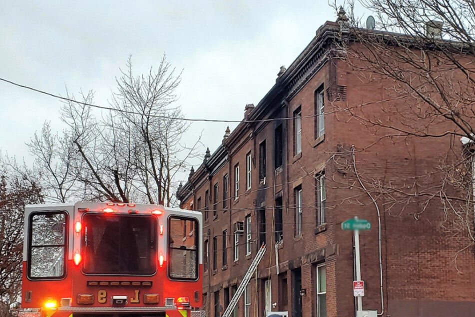 A fire that erupted at a row house in Philadelphia, Pennsylvania on Wednesday morning has taken at least 13 lives.