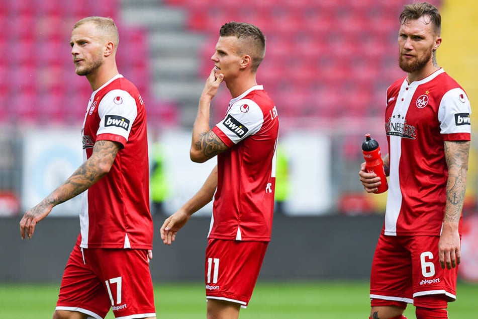 Stehen vor einer ungewissen Zukunft: Kaiserslauterns Kicker Christoph Hemlein (l.), Florian Pick (M.) und Jan Löhmannsröben (r.).