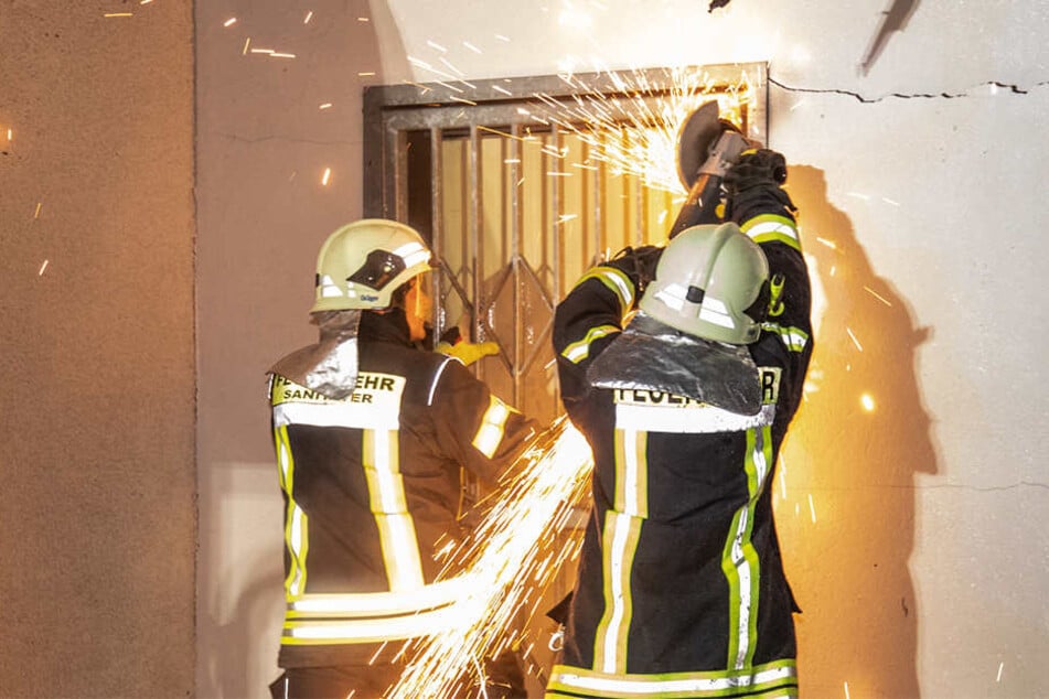 Der Anbau wurde durch den Brand komplett zerstört, auch das Gaststättengebäude nahm Schaden.