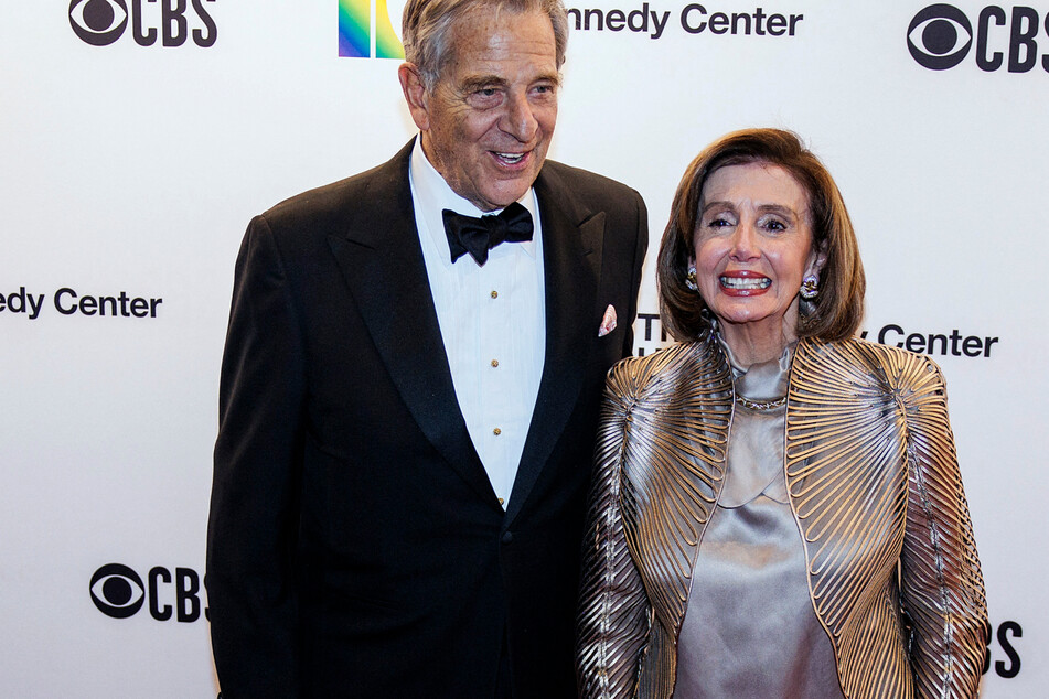 Speaker Nancy Pelosi (r.) and husband Paul Pelosi pictured in 2021.