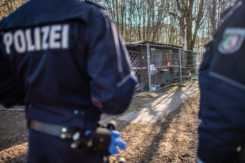 Die Polizei sperrte eine Parzelle auf dem Campingplatz ab.