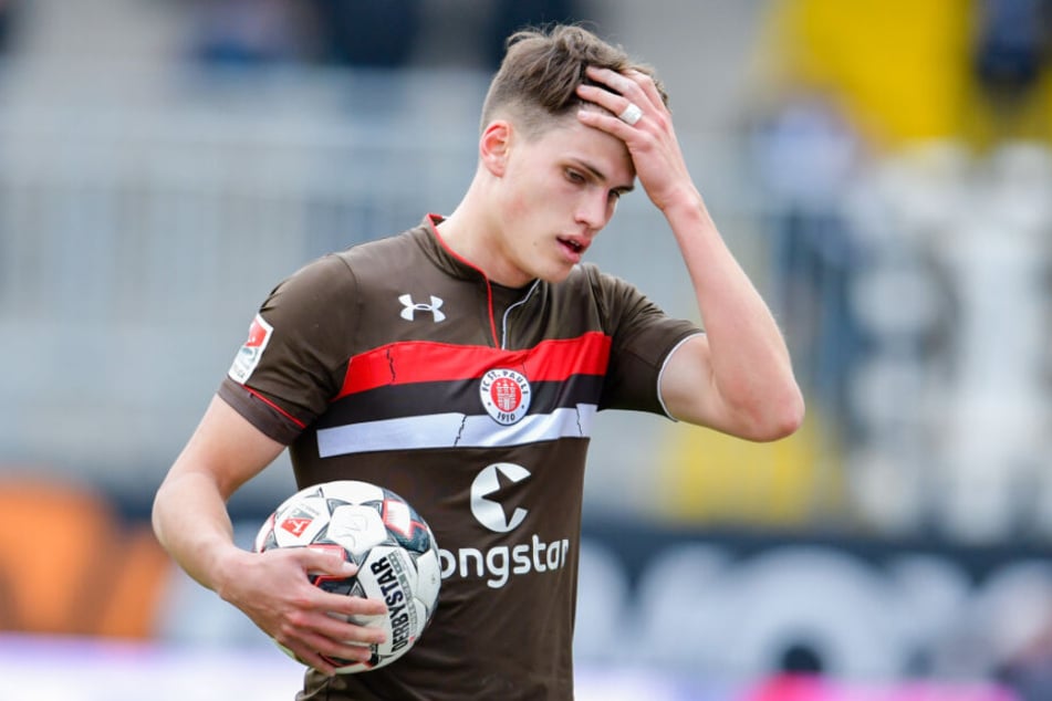 St. Paulis Luca Zander konnte die Leistungen in den vergangenen Spielen kaum glauben.