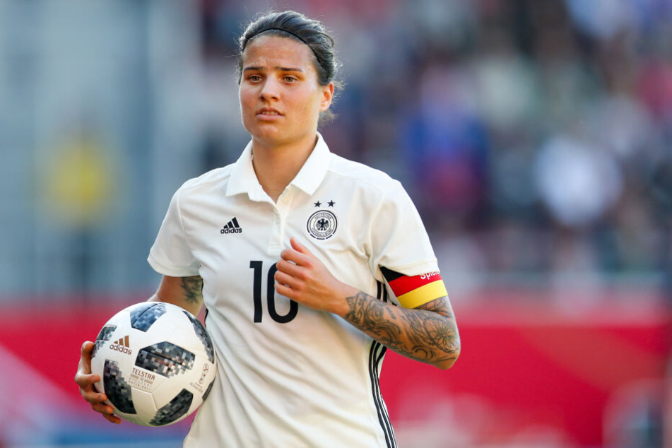 Dzsenifer Maroszan ist Fußballerin des Jahres.