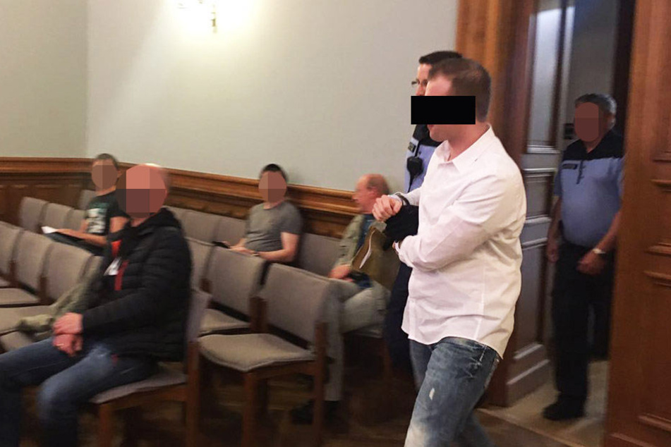 Denis S. sitzt seit Oktober letzten Jahres in Untersuchungshaft. Heute wird das Urteil über den 29-Jährigen verkündet.