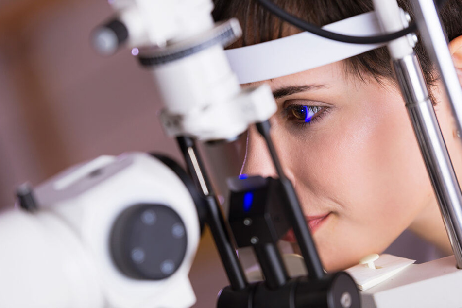 Regelmäßige Augen-Untersuchungen helfen, Krankheiten rechtzeitig zu erkennen.