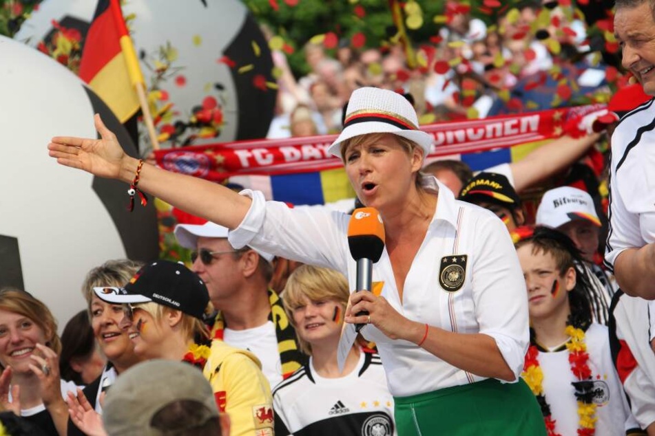 Moderatorin Andrea Kiewel sorgte beim ZDF-Fernsehgarten erneut für ein Sammelsurium der Peinlichkeiten.