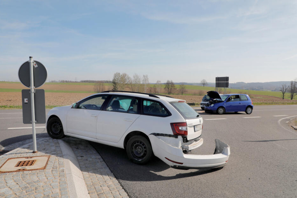 Die Fahrerin des Skoda hatte beim Abbiegen offenbar nicht auf einen VW geachtet.