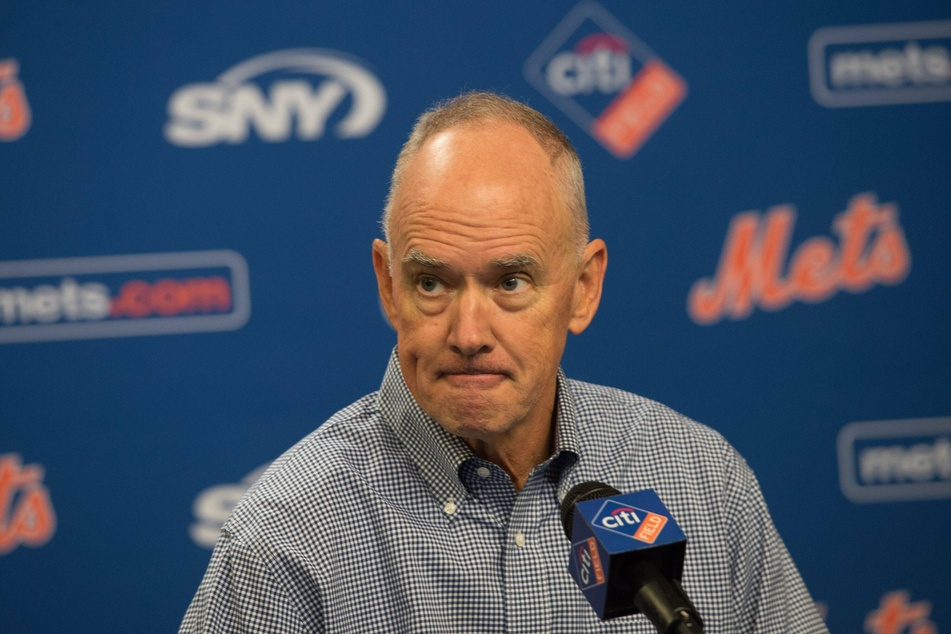 Mets President Sandy Alderson was quick to defend his team's fanbase from "unacceptable" gestures his players made towards fans on Sunday.